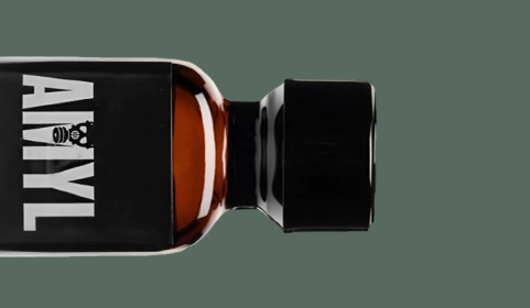 Poppers et leather cleaner pour homme